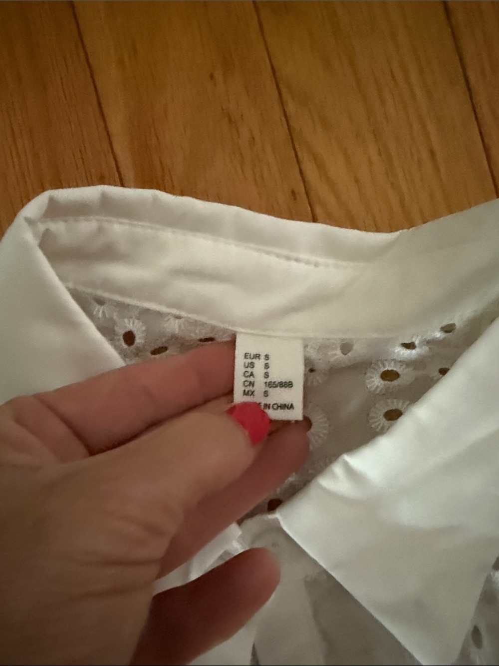 Sweaty Rocks White Eyelet Collared Cropped Button-Front Top - Picture 4 of 5